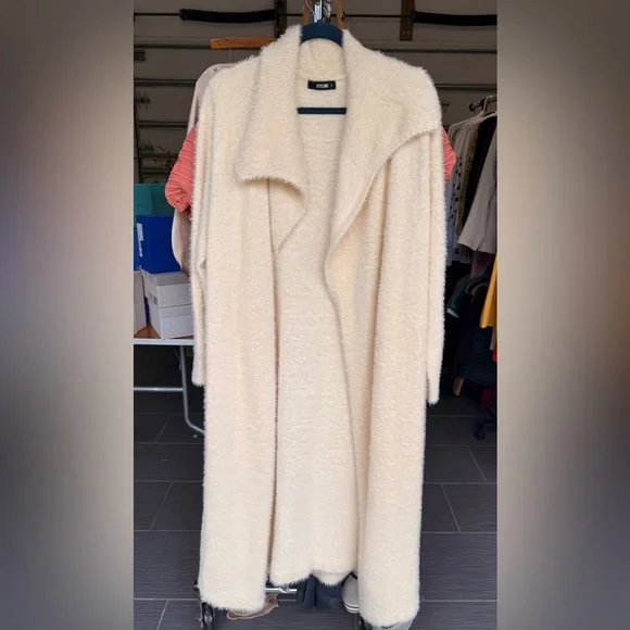 STYLEWE Cream Fuzzy Coat 2 piece - Picture 4 of 5